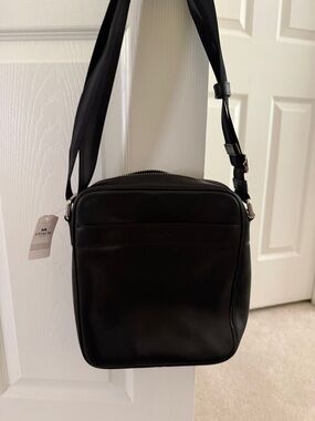 Coach Black Leather Men’s Compact Messenger Crossbody